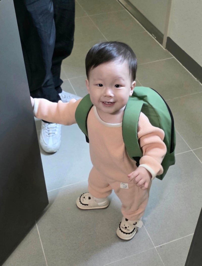 아기 발 습진 껍질 벗겨짐 왜 안 낫는 걸까