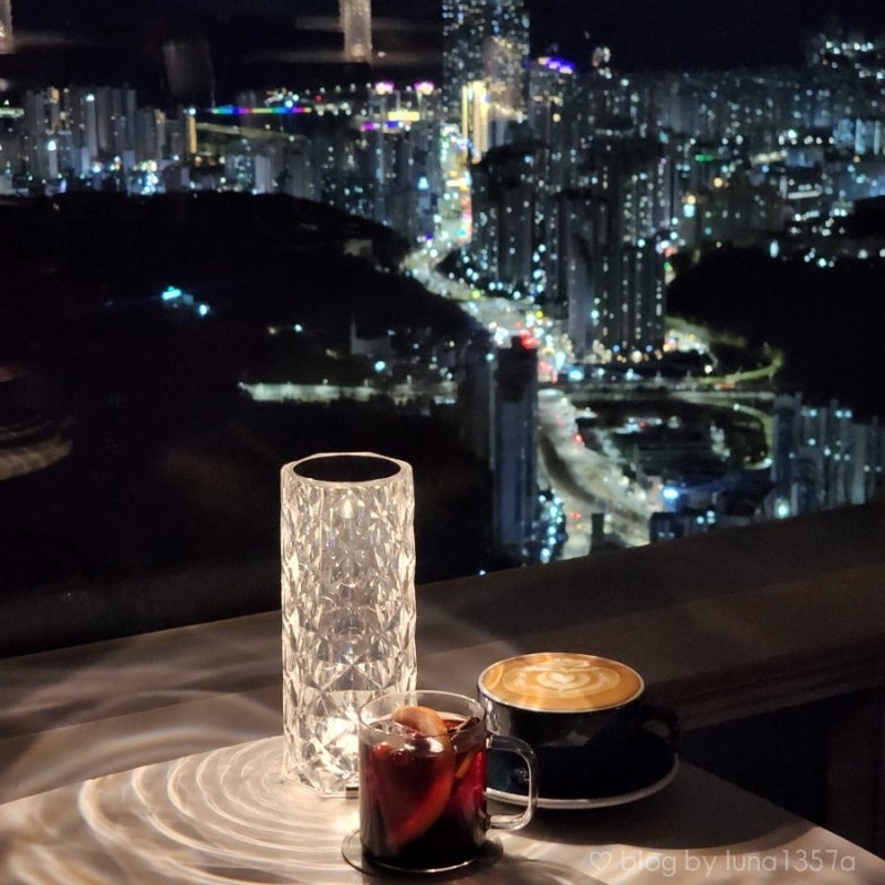 부산 황령산 심야카페 "블루뱅 황령산점"새벽 2시까지 야경 즐기는 데이트 코스