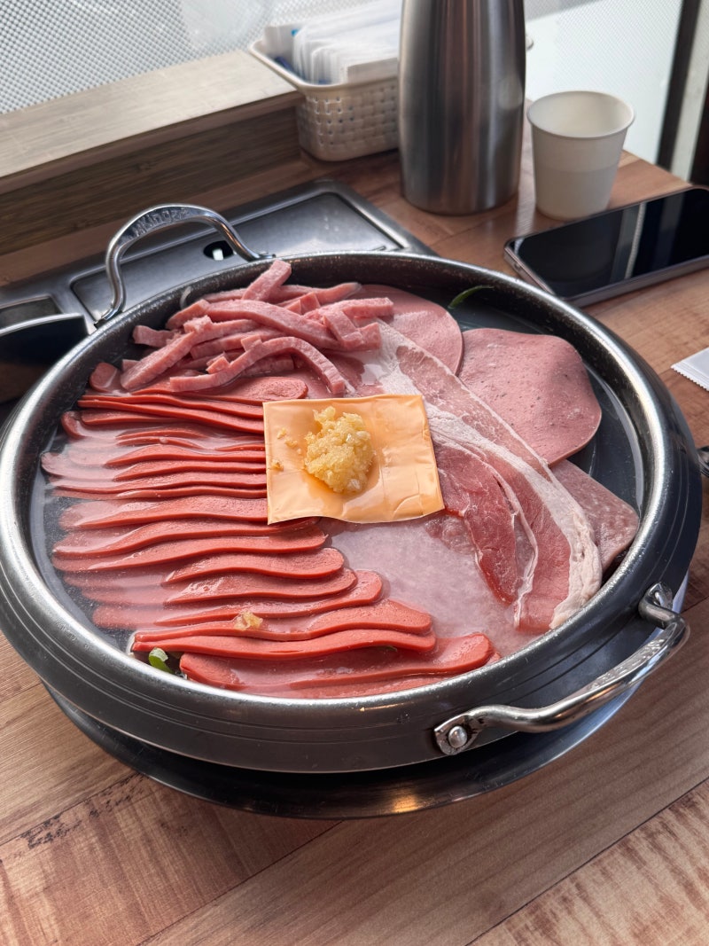 [서산 맛집] 푸짐한 양과 진한 국물! 서산 읍내동 맛집 '빅쭌부대찌개' 서산본점 방문 후기