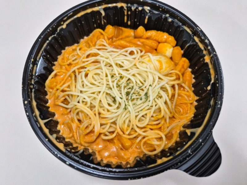배떡 로제떡볶이 순한맛 밀떡 야채튀김 중국당면 스파게티면 추가