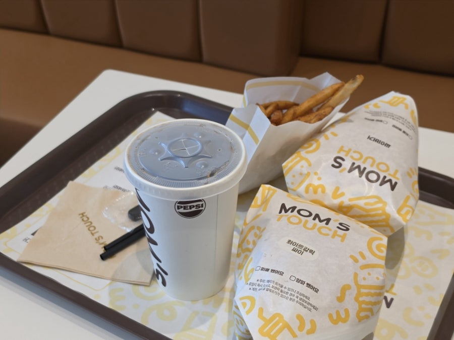 맘스터치 광주돌고개점 사진 6