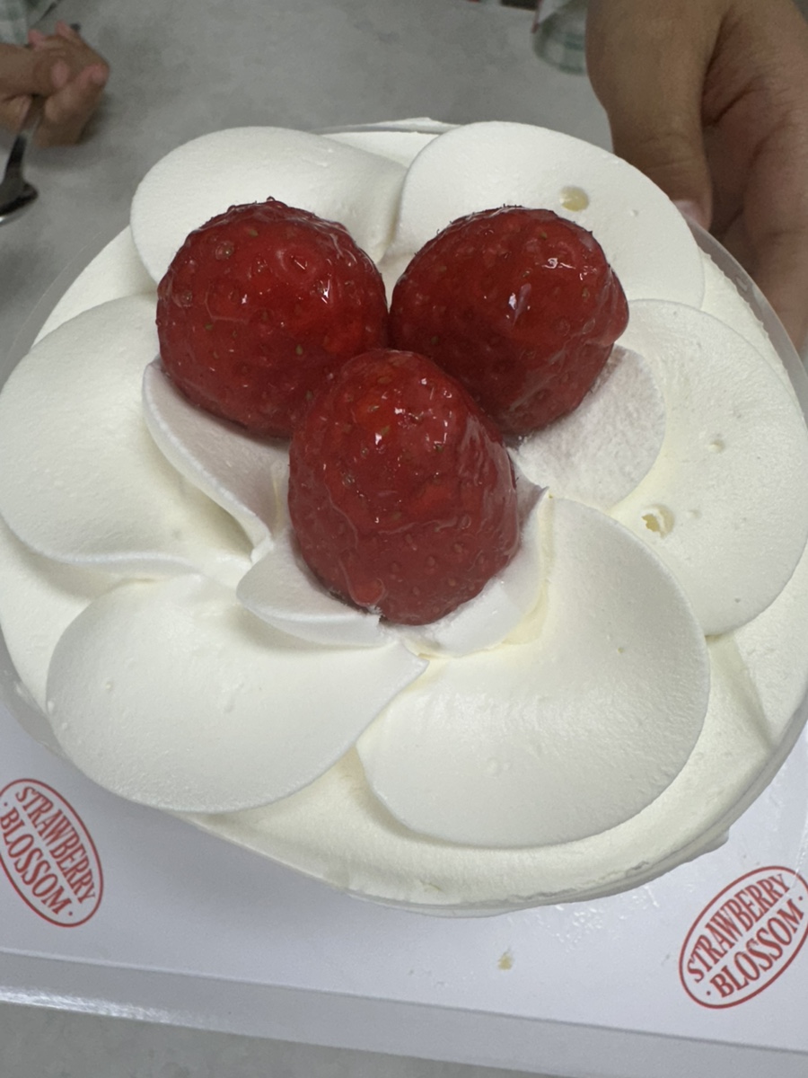 파리바게뜨 율하원메이져점 사진 3
