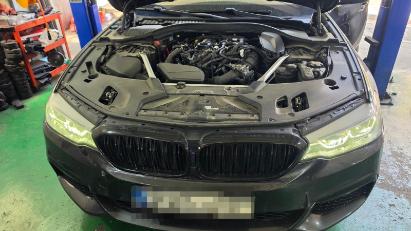 BMW 520i G30 ZF8단 미션오일 및 리어 디퍼런셜 오일 교환