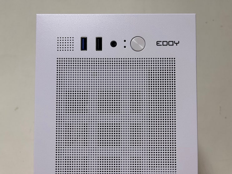  깔끔한 사무용 데스크테리어를 위한 EDDY M0 미니타워 WHITE PC 케이스 리뷰 사용기 입니다