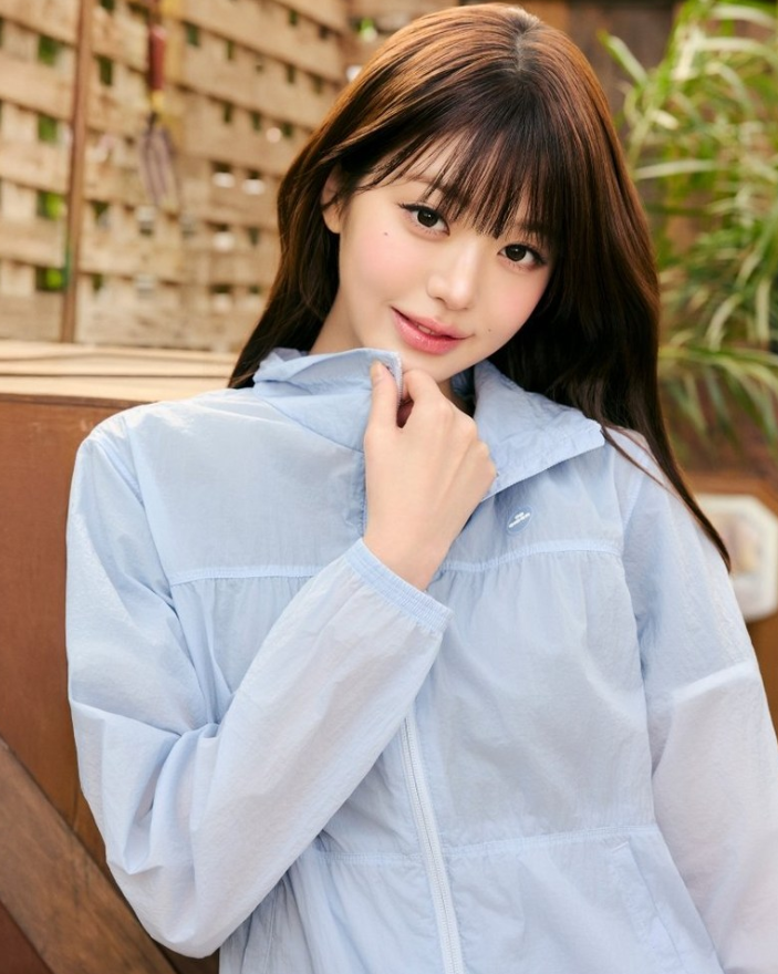  일교차 심한 오늘 날씨 옷차림 고민되면? 여자 연예인 바람막이 패션 참고
