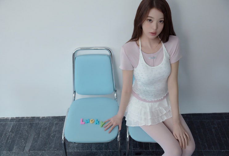  장원영 여름 스타일 뭐길래? 로라로라 26 썸머 2차 컬렉션 공개에 반응 폭발
