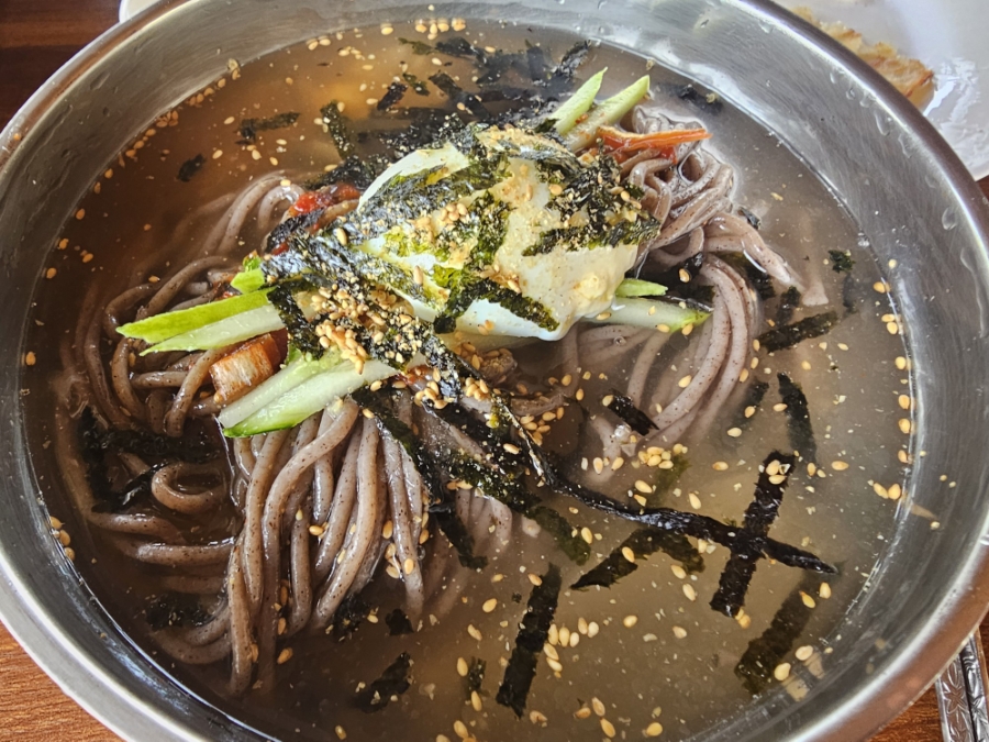 Heungeopmaejimakguksu photo 6