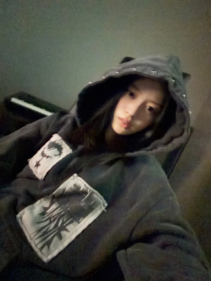 260424 아일릿 민주 후드 스터드 차콜 후드티 위버스 옷정보