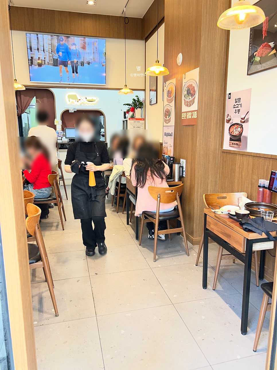 육회바른연어 가양역점 사진 3