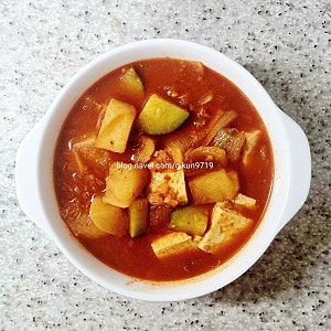 참치 고추장찌개 레시피 감자 애호박 고추장찌개 만드는 법 캔 참치 요리
