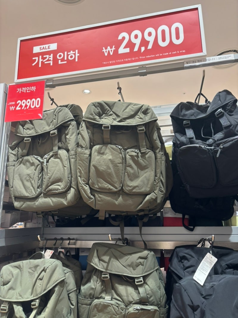 유니클로 멀티포켓백팩 올리브 구매 후기 uv가디건 최저가 공유