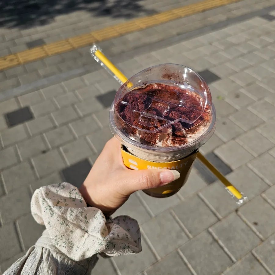 컴포즈커피 충주칠금점 사진 4
