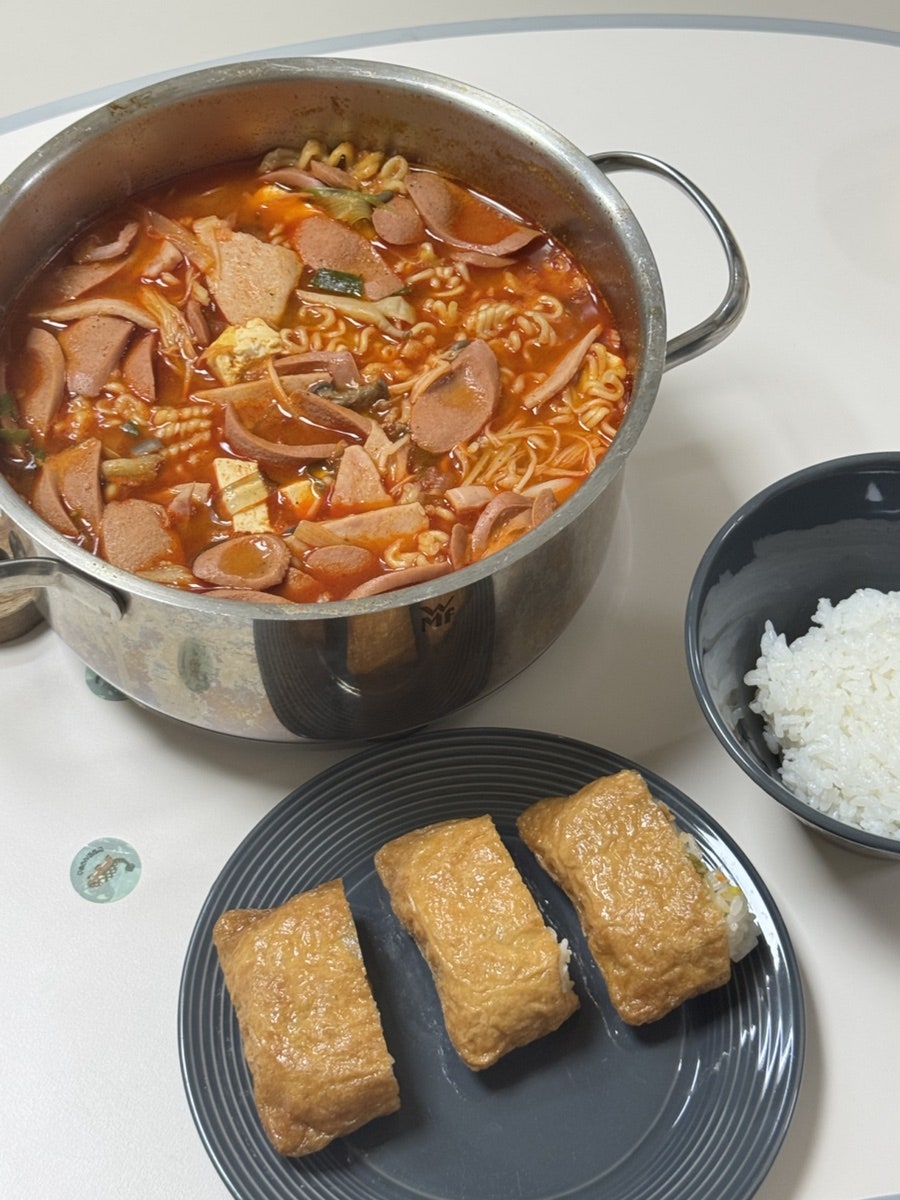 땅스부대찌개 춘천근화약사점 사진 1