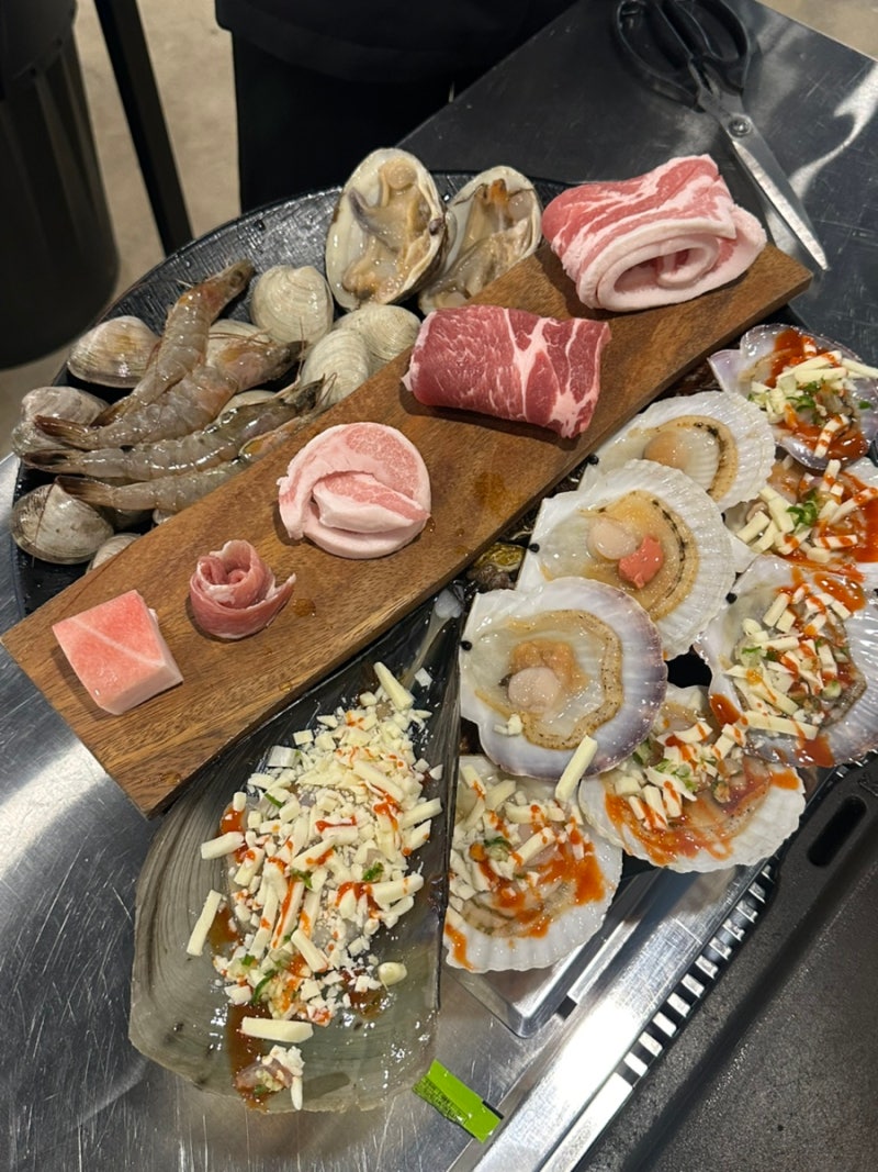 [연신내 맛집] 조개구이랑 고기를 한 번에? 가성비 터지는 '조개폭식' 솔직 후기!