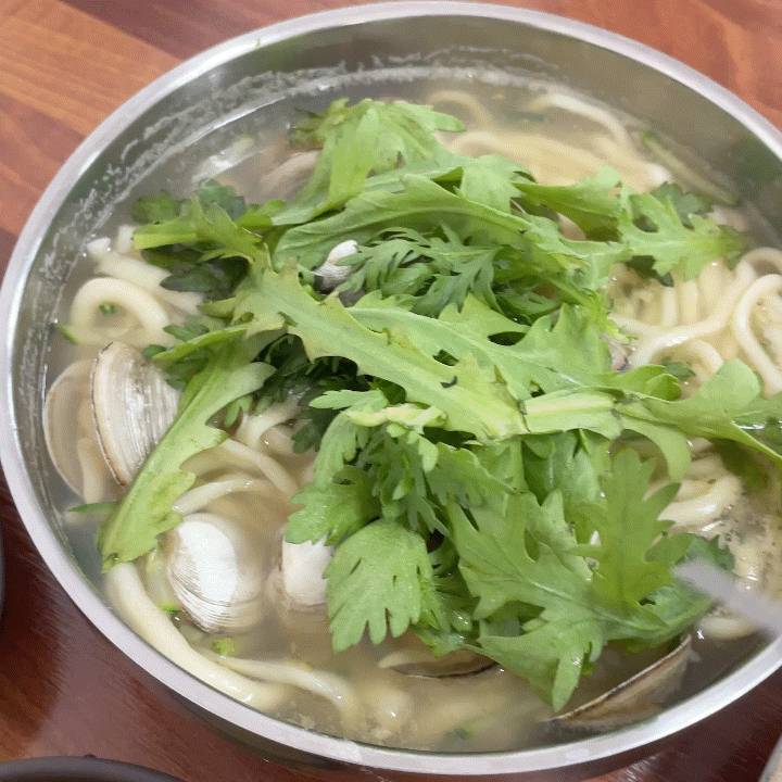  대전맛집 묵은정칼국수&수제비｜대전 사람들은 다 안다는 그 조합! 두부두루치기&물총칼국수 찐후기