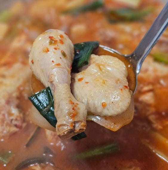  어린 시절 추억을 떠올리게 만드는 중랑역 맛집 '옛터닭한마리칼국수' 다녀왔습니다!