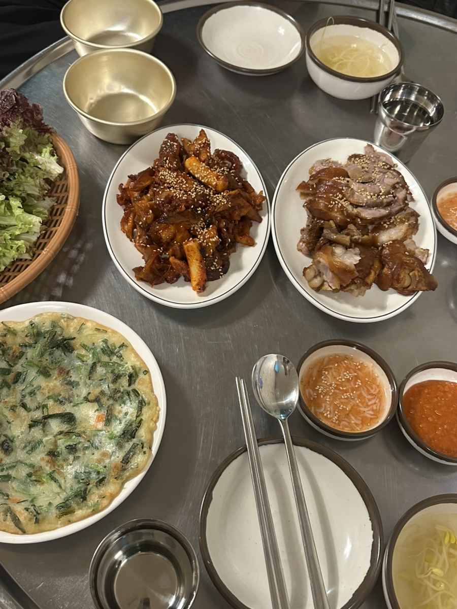 창신동 매운족발 중곡점 사진 2