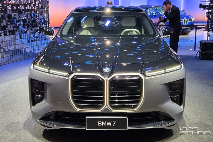  [2026 베이징] "미래에서 온 회장님 차" BMW, 7시리즈·i7 페이스리프트