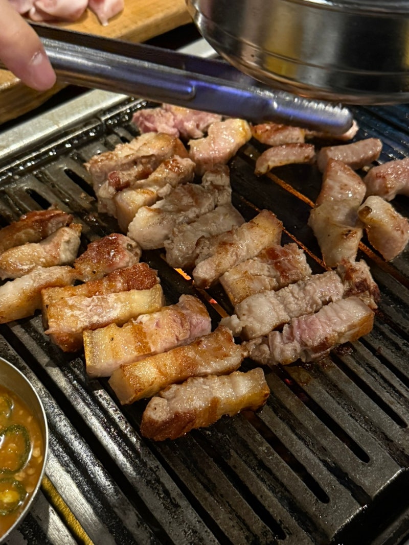 [경남 진주] 초전동 야외테이블이 있는 돼지고기 구이 맛집 “양철드럼통” 후기