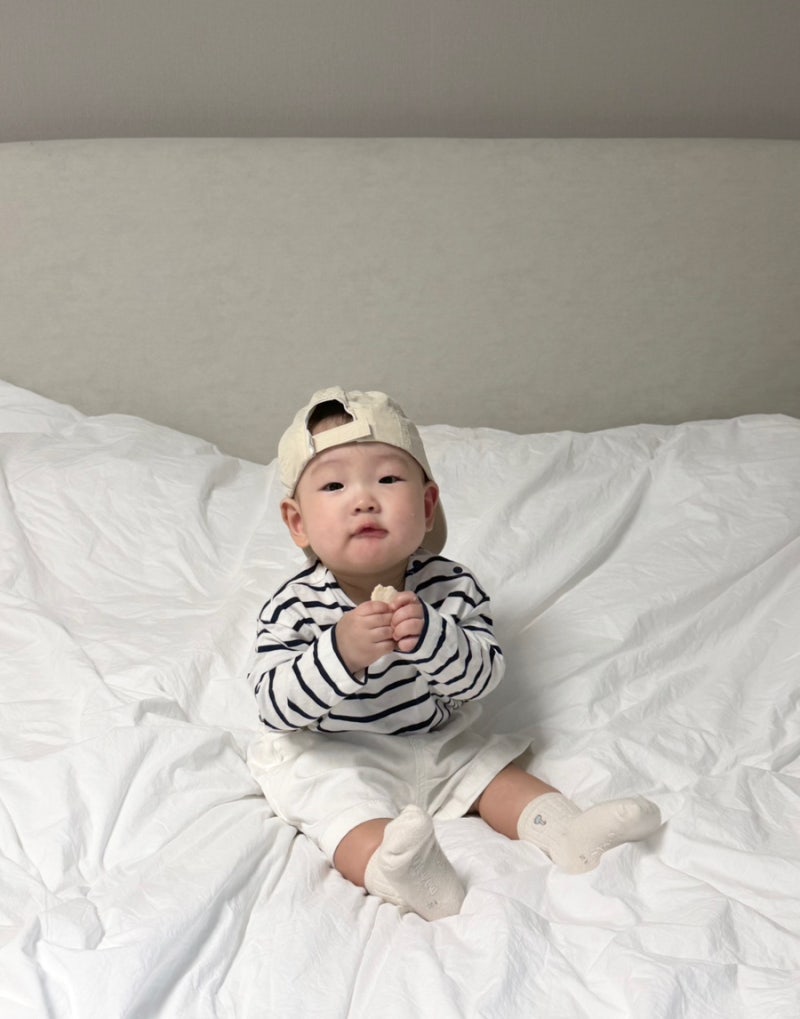 9개월 아기 여름 외출복 코디·모이몰른 스트라이프 티셔츠·문브리즈 4부 데님 팬츠