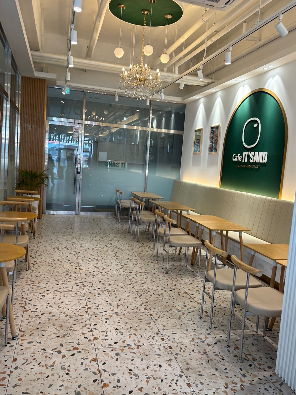 카페잇샌드 상무운천점 사진 5
