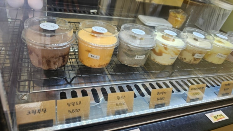  달몽｜휘낭시에 버터떡 맛있는 청주디저트카페 (선물포장가능)