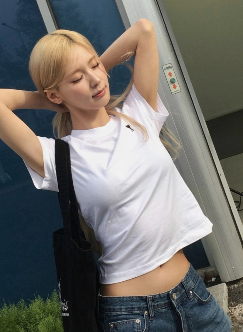 연예인 대학생 에코백 추천, 커플반팔티 여성가디건 브랜드 1황 아미 미연 풀셋 코디