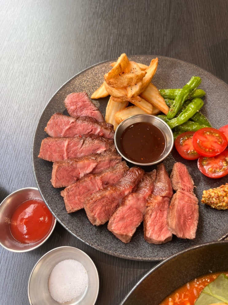  대전 둔산동 맛집 비스트로디 방문 후기｜스테이크·파스타 가족외식 데이트 장소 추천