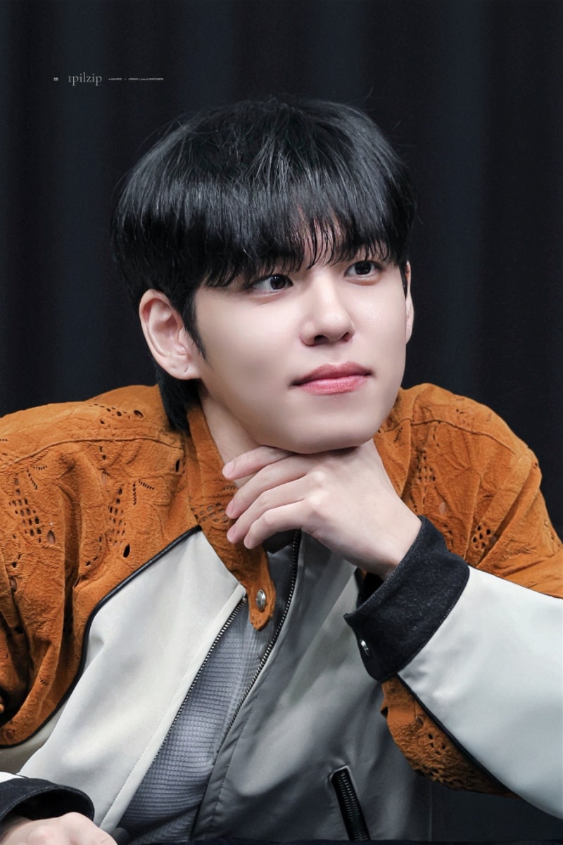 260426 데이식스 원필 버블