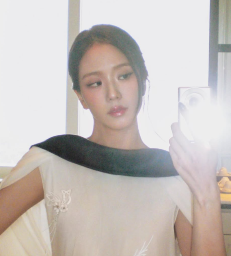 BLACKPINK Jisoo 忽視親哥哥爭議，Dior 自拍後更獲坎城新星獎