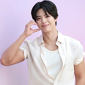 박보검, 근육질 몬스터 변신 소년미 실종 "팔뚝이 화났네"