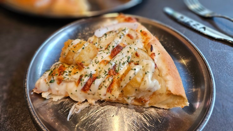  분위기 좋고 힙한 상봉역 피자 맛집. 100% 수제피자 전문점 '콘크리트오븐' 방문 후기