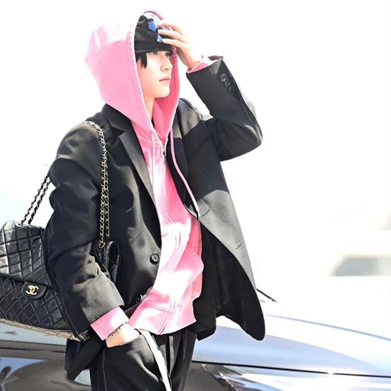 The Era of Men Carrying Chanel... RIIZE Wonbin Proved It at the Airport