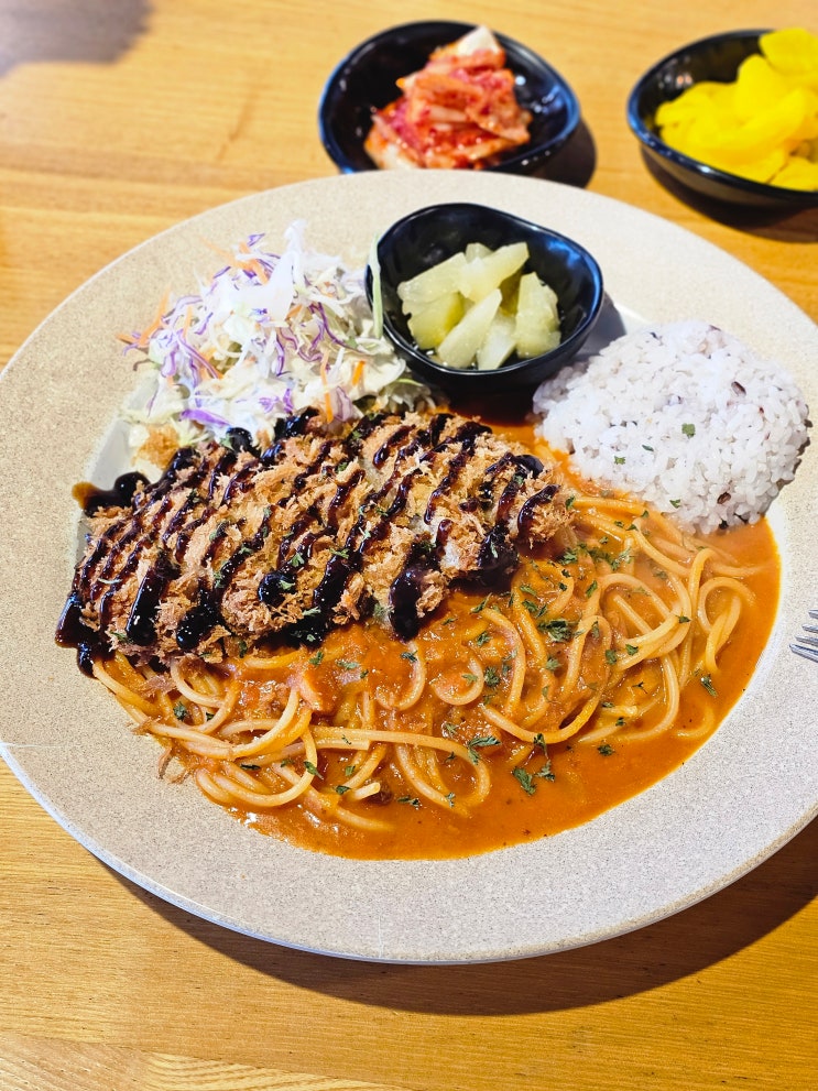  논공공단 숨겨진 파스타 맛집 돈까스 파파 마마 롤 논공점