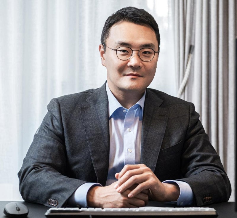"데려간 여자가 만족해야"…'수백억 잭팟' 장사 천재의 비결 [권용훈의 직업불만족(族)]