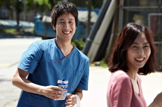 "선균이를 잃은 건 동지를 잃은 것" — 변영주 감독이 털어놓은 故 이선균 이야기