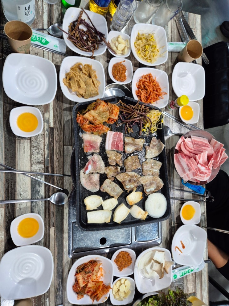  [속초 근본 맛집] 관광객은 모르는 속초 찐 로컬 맛집, 교동 '김치촌'에서 인생 냉삼 만난 썰 