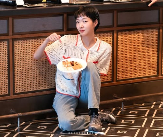  흔한 나이키 말고, 김고은 운동화 스니커즈 브랜드는