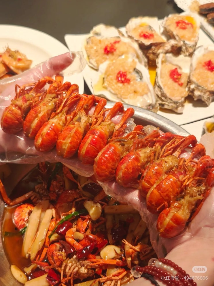  장가계 맛집 추천! 야식으로 해산물 & 바비큐를 즐길 수 있는 '호브스 롱샤강'