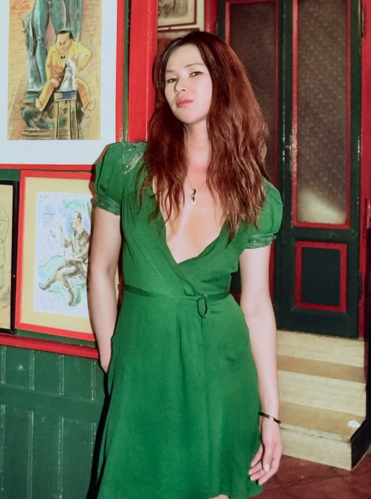 The First Woman Shin Dong-yeop Fell for at First Sight: Her 'Overwhelming Proportions' from Her Prime That Shook the 90s Revealed