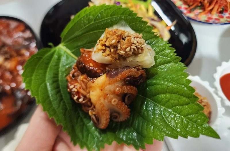 집밥 메뉴 추천 쭈꾸미사령부 쭈꾸미볶음 해파리무침 레시피