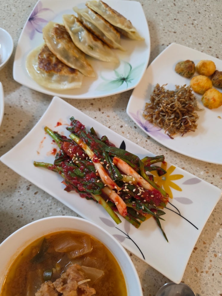  한 번 맛보면 멈출 수 없는 매력 청우진짜김치 쪽파김치 리얼 후기