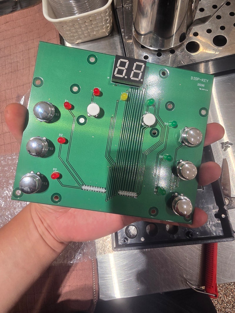 [카페 온수기 수리] 진성 JS-1 핫워터디스펜서 버튼 먹통 고장, 전면 PCB 교체 및 수명 연장 꿀....