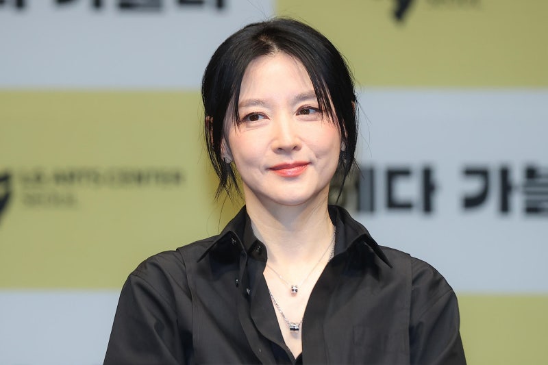 배우 이영애 남편 재산은 얼마일까? 나이 차이부터 결혼 전부인까지 알아보기