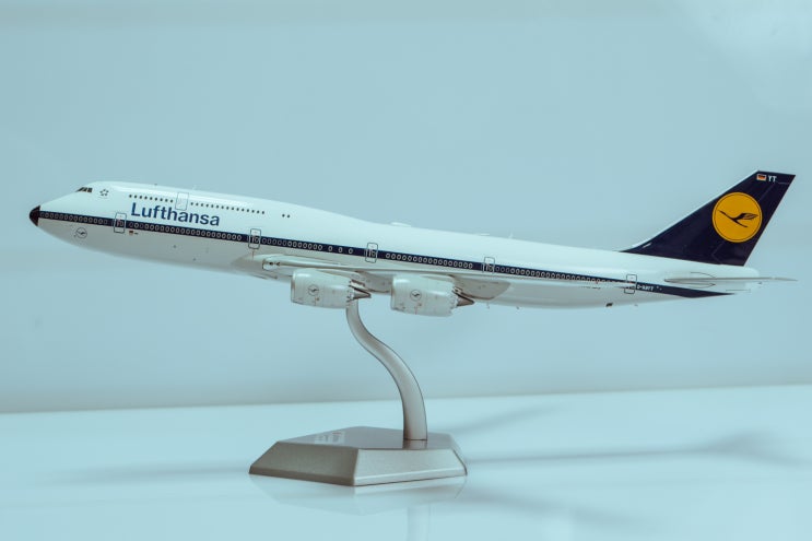 1:200 SQ wings Lufthansa 루프트한자 B747-8i D-ABYT 'retro livery' 다이캐스트 모형