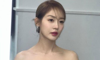 45세 성유리 맞아? 가죽 재킷 입고 근황 공개…여전한 동안 미모에 다들 놀란 이유 (+프로필)