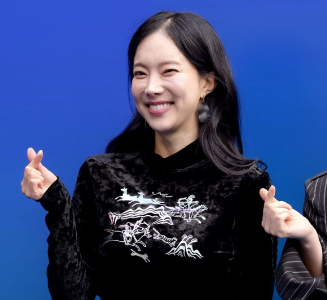   '미녀 개그우먼' 김나희, 8월의 신부 된다! 예비 신랑은 '맥킨지' 출신 훈남 사업가