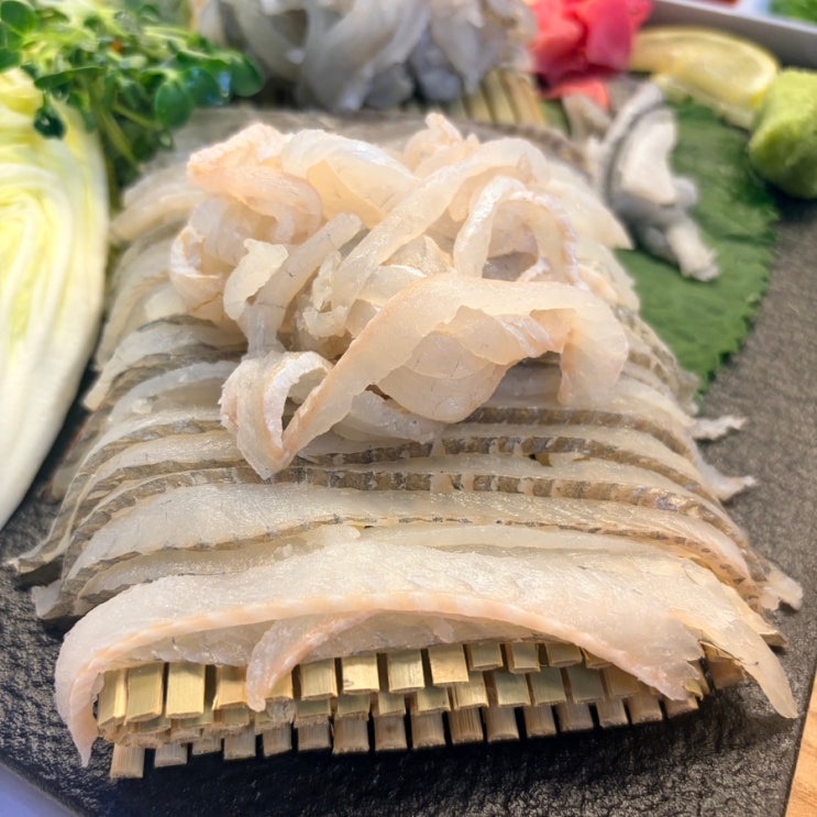  잠실 방이동 맛집 / 푸짐한 스끼다시 에 제철 도다리 맛집 [ 방이수산 잠실방이점 ]
