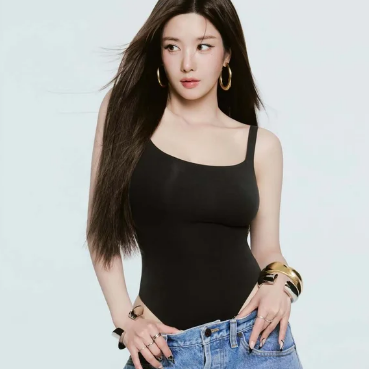 "권은비 한 줌 허리 부럽다고요?" 트위스트 플랭크, 40대가 무작정 하면 '허리' 망가지는 이유