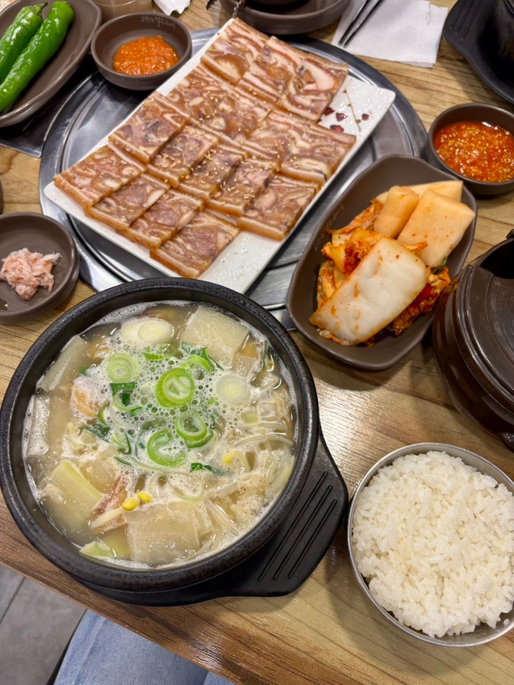  부평역 맛집 점심 부평중앙해장국 황태해장국 편육 찐후기